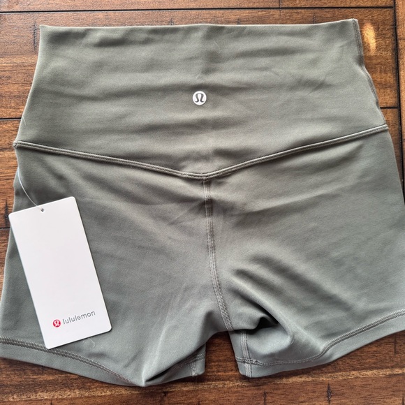 Lululemon Align High-Rise Shorts 4”
Size 6 • NWT • Army Green • Yoga - Picture 3 of 3